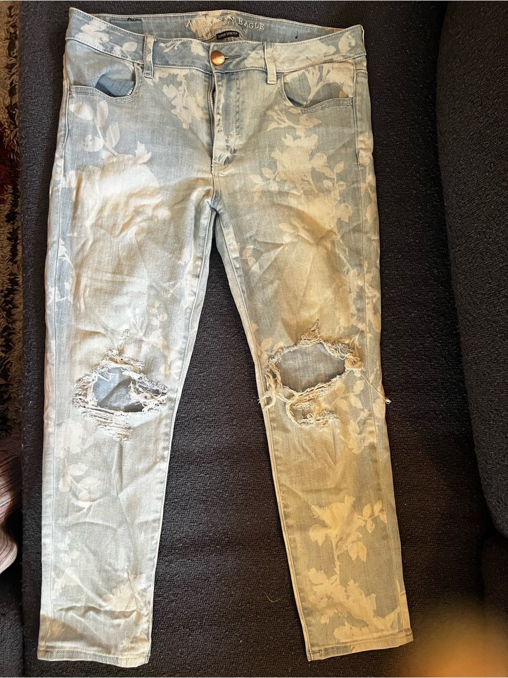 Light Blue Floral Distressed women’s American Eagle Jeans
